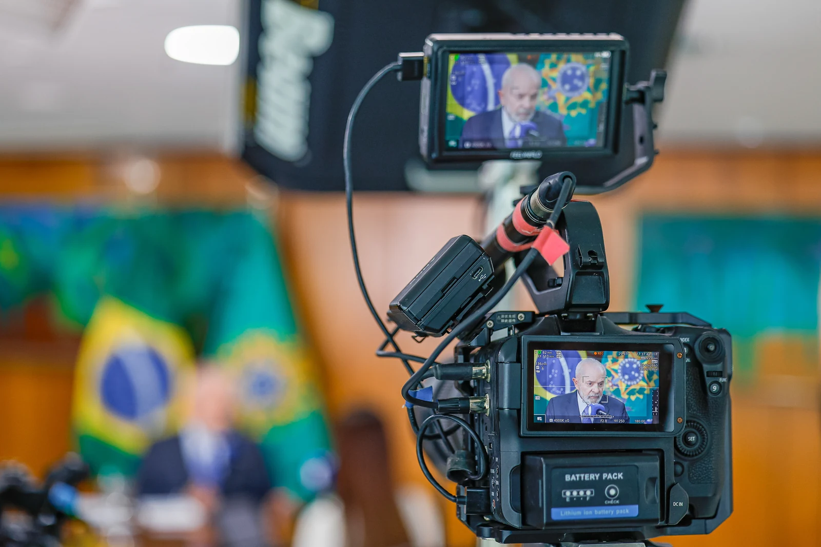 Registro de entrevista de Lula no Palácio do Planalto, em 16/07/2024, fotografado por Ricardo Stuckert/PR. Imagem de contexto.